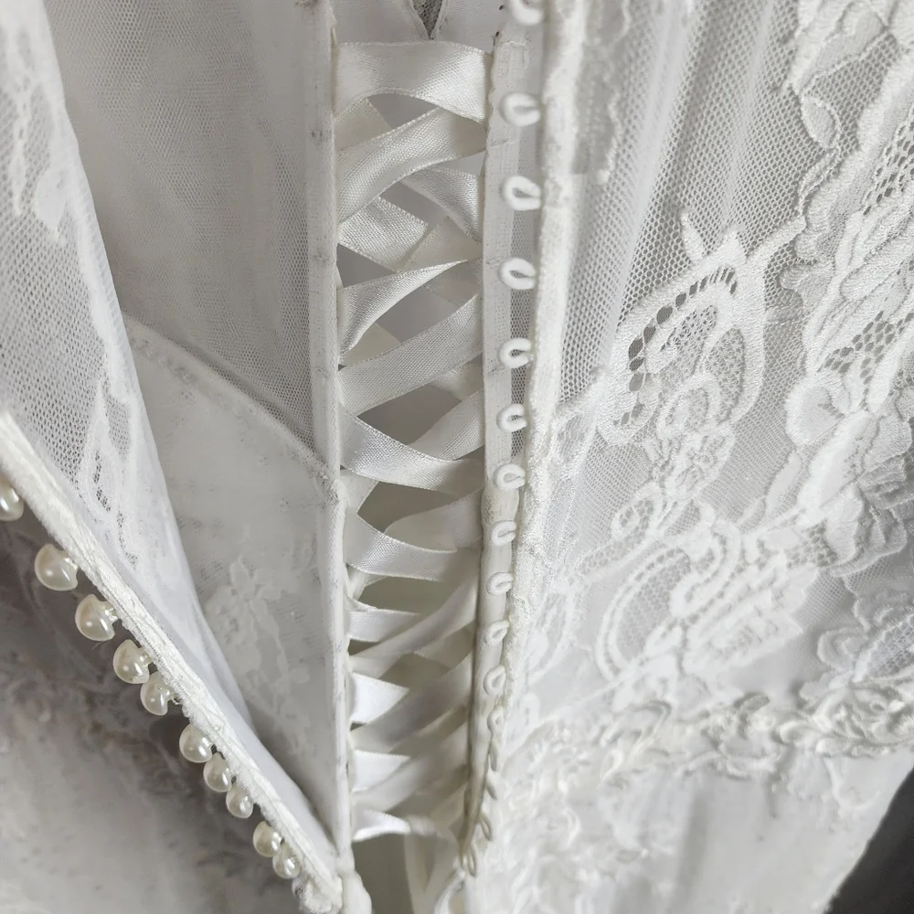 Never worn Svetlana Bridal Couture Plus Size Wedding Dress - Picture 12 of 16